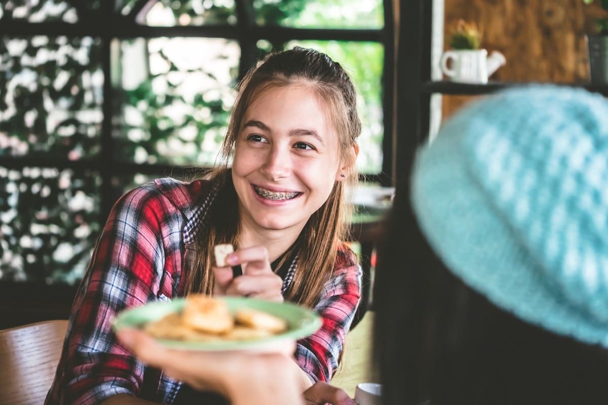 The Ultimate Guide to Eating with Braces
